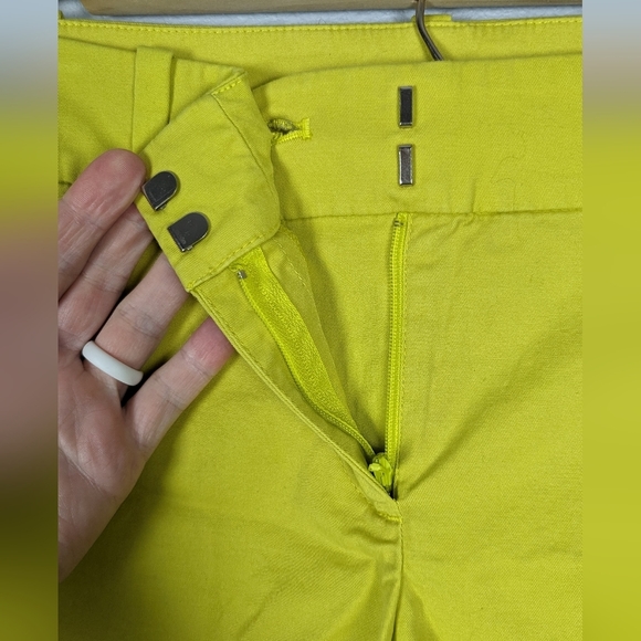 Ann Taylor City Short Lime Green Size 4 - Picture 3 of 8
